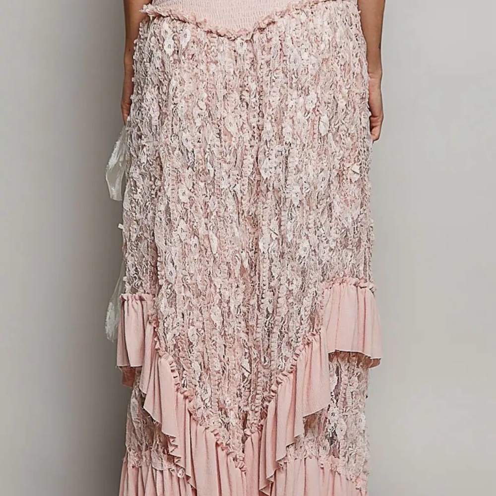 POL Asymmetrical Floral Lace Skirt in Pink and Cream - Picture 2 of 4